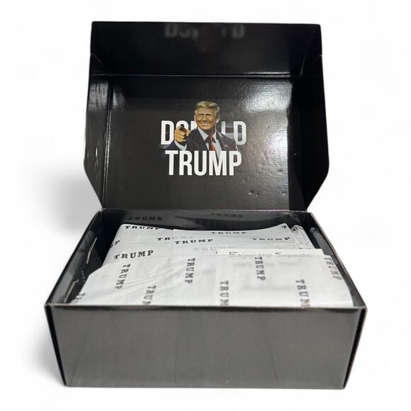 The Trump Presidential Gold Golf Shoes Men’s Size 5 Women’s 6.5 PRESALE /1000 main image 8